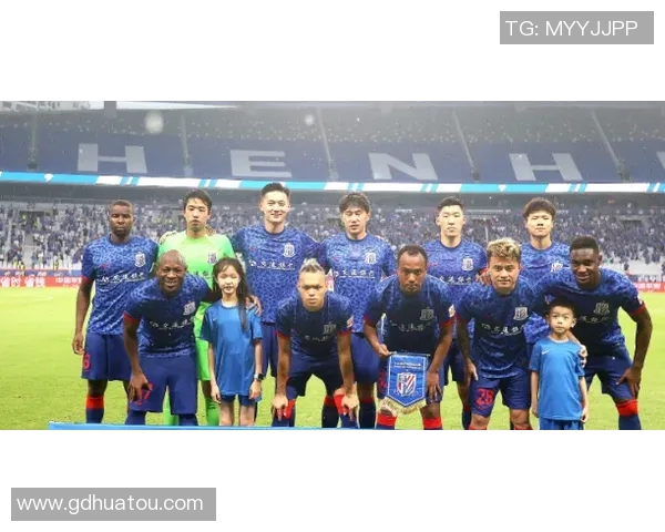 薛姓足球明星的辉煌成就与传奇故事揭秘 薛姓足球明星的辉煌成就与传奇故事揭秘