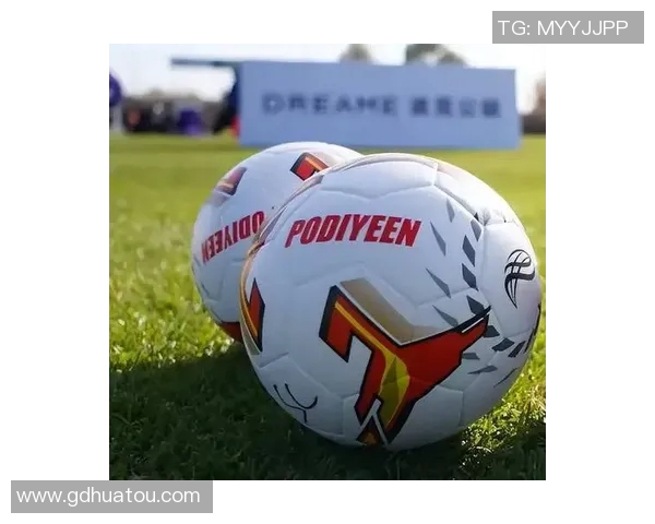 逆袭人生那些从默默无闻到闪耀绿茵场的足球明星故事