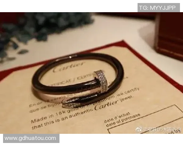 揭秘足球明星男生手相特征解析助你了解他们的性格与命运